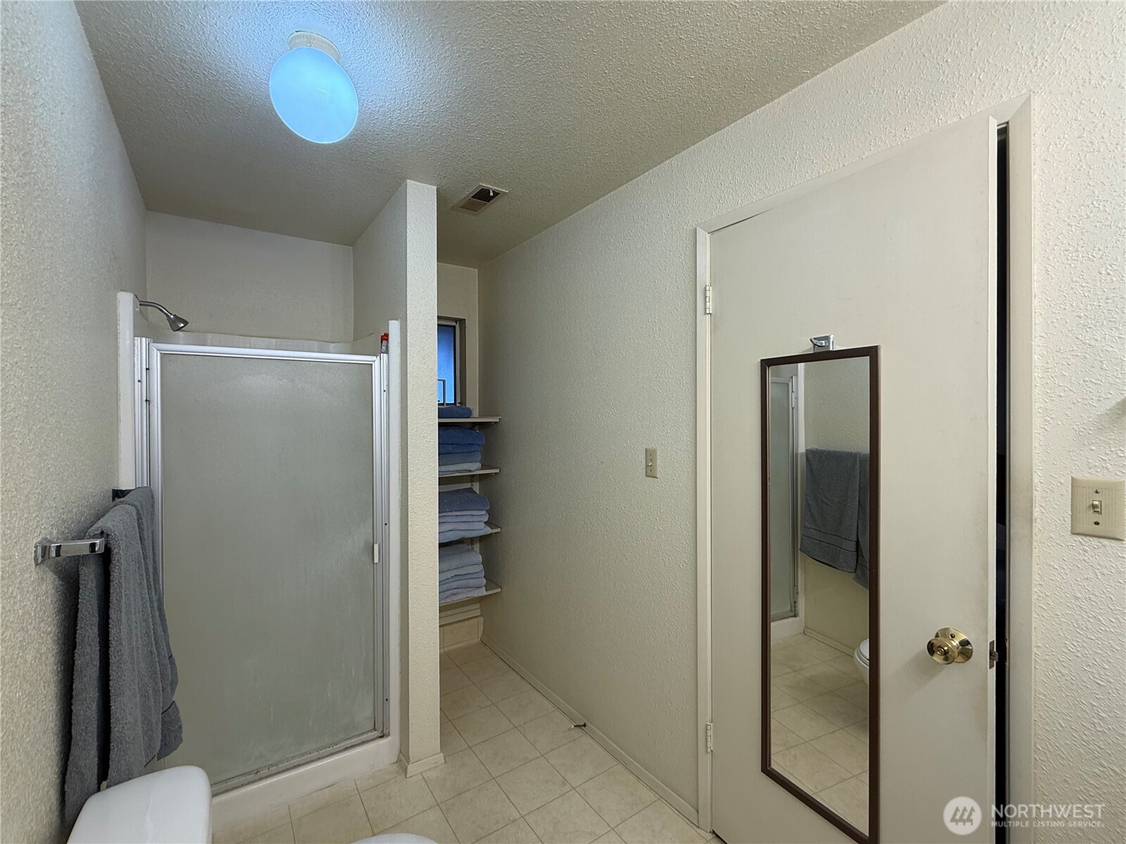 1256 Mount Baker Avenue , Camano Island, WA 98282