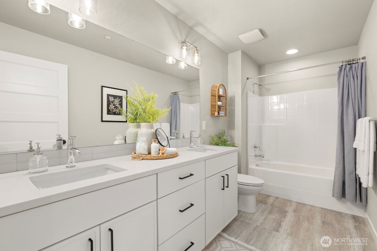 7879 S 132 Street , Seattle, WA 98178