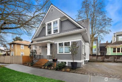 2009 E John Street , Seattle, WA 98112