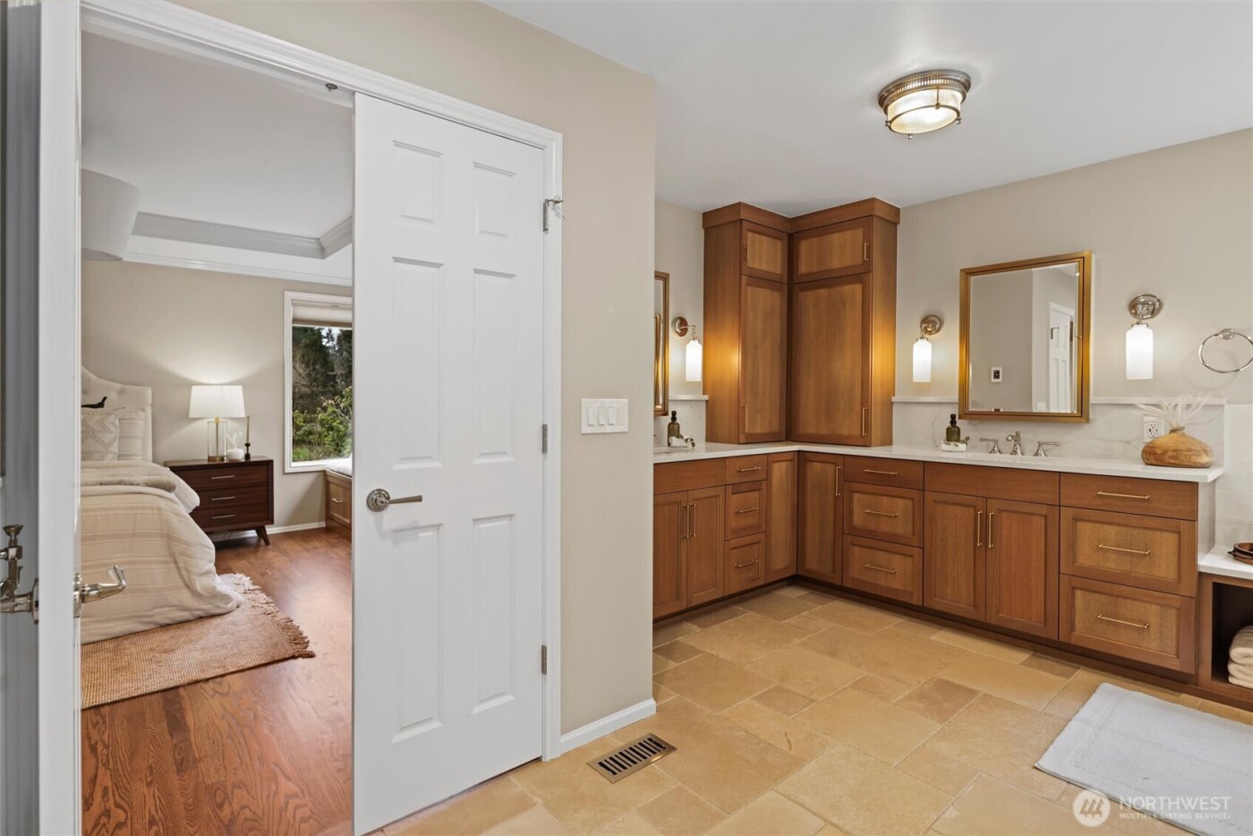 13543 160th Avenue NE, Redmond, WA 98052-1762