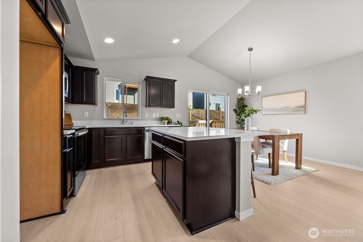 4445 74TH Drive NE, Marysville, WA 98270