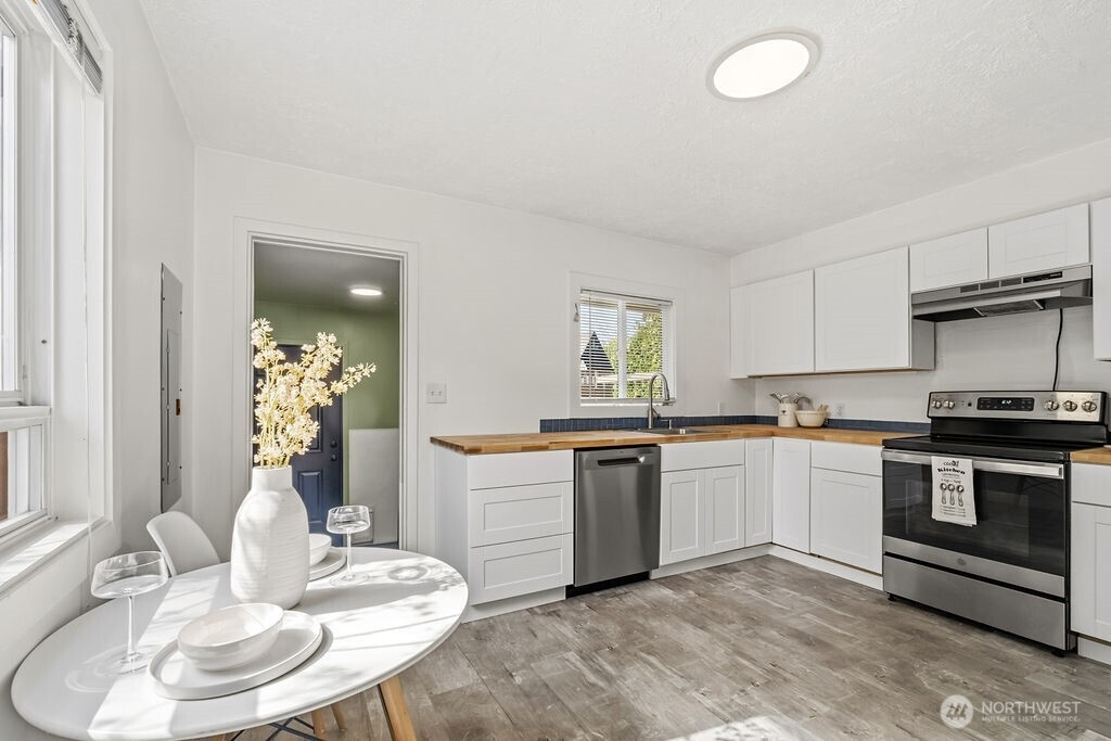 720 9th Street SW, Puyallup, WA 98371