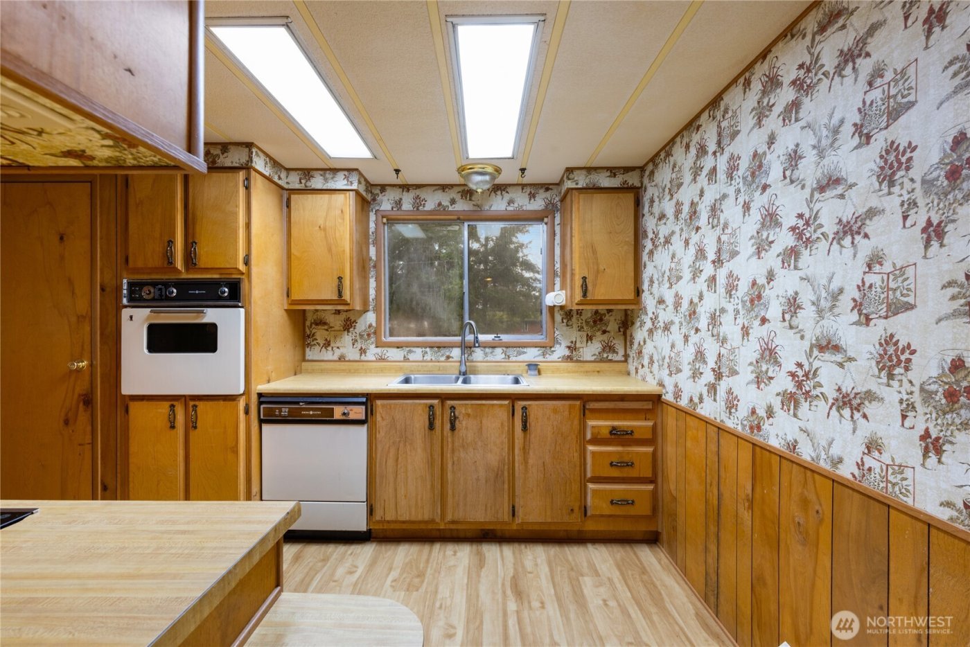 802 Hazzle Court , Coupeville, WA 98239-9596