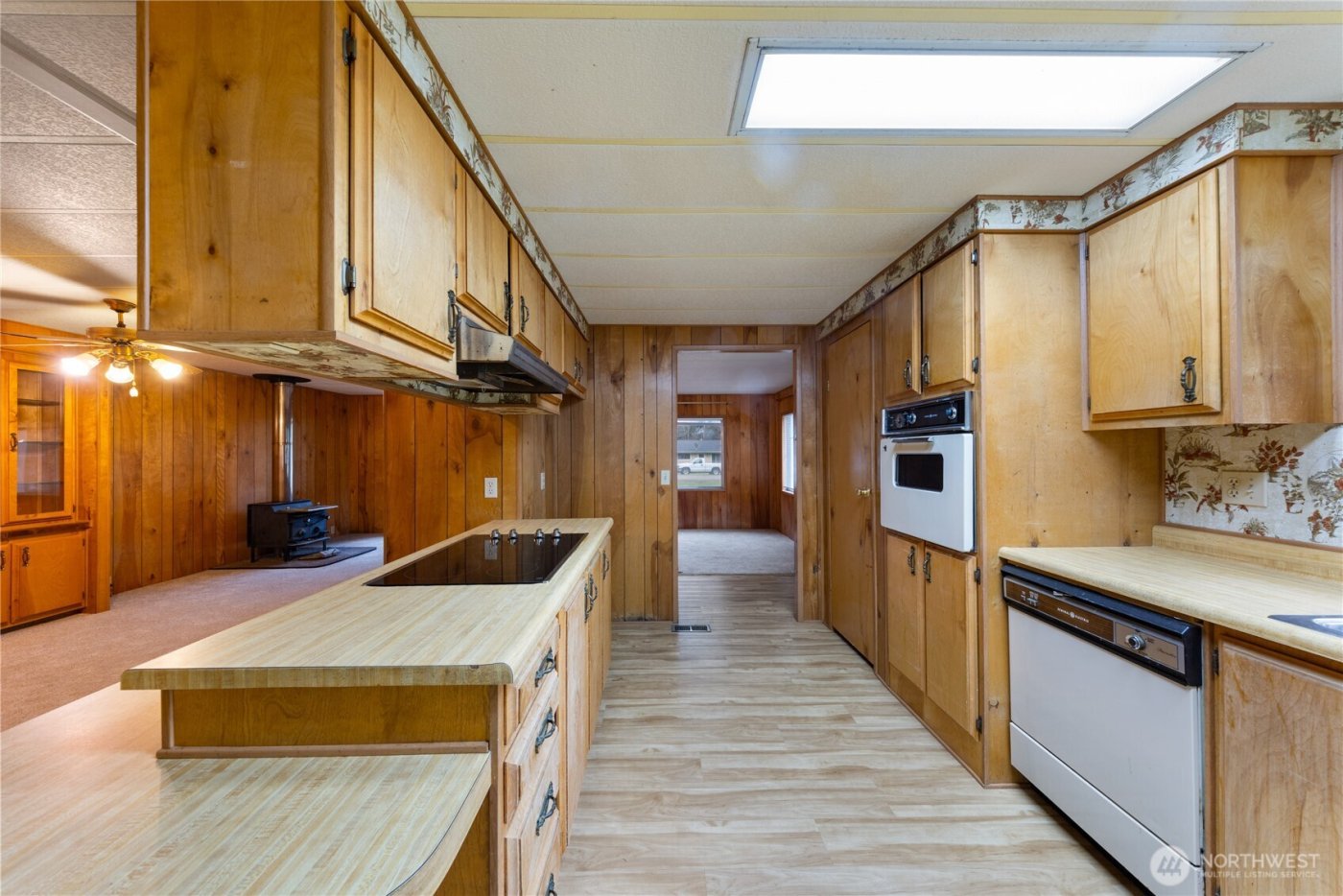 802 Hazzle Court , Coupeville, WA 98239-9596