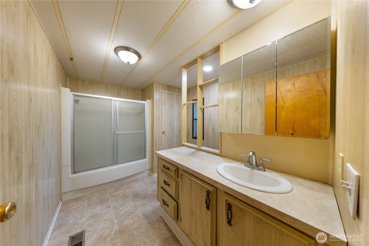 802 Hazzle Court , Coupeville, WA 98239-9596