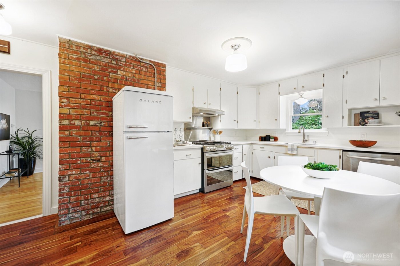 11605 Meridian Avenue N, Seattle, WA 98133