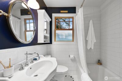 11605 Meridian Avenue N, Seattle, WA 98133 - Photo 15