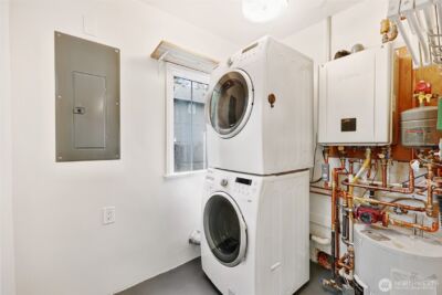 11605 Meridian Avenue N, Seattle, WA 98133 - Photo 17