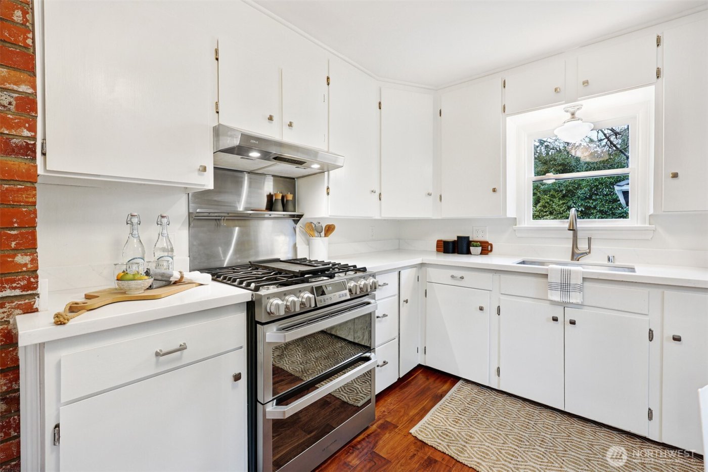 11605 Meridian Avenue N, Seattle, WA 98133