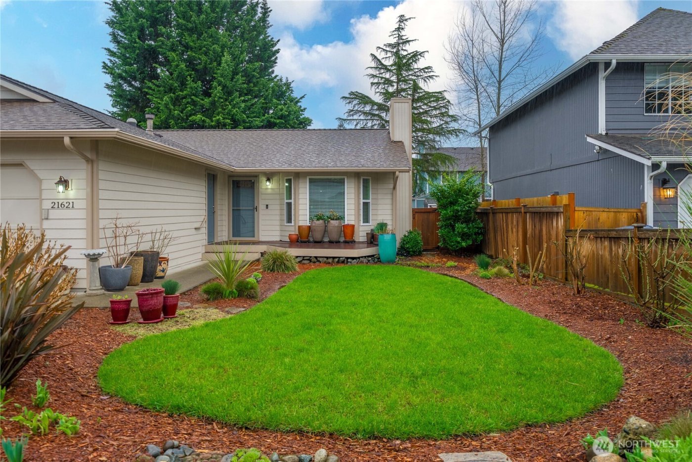 21621 SE 238th Street , Maple Valley, WA 98038-8565