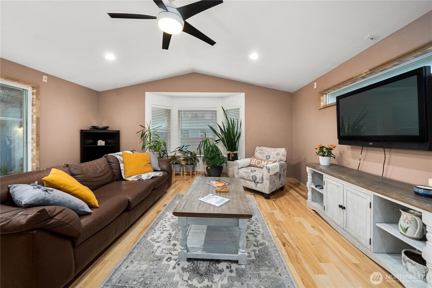 21621 SE 238th Street , Maple Valley, WA 98038-8565