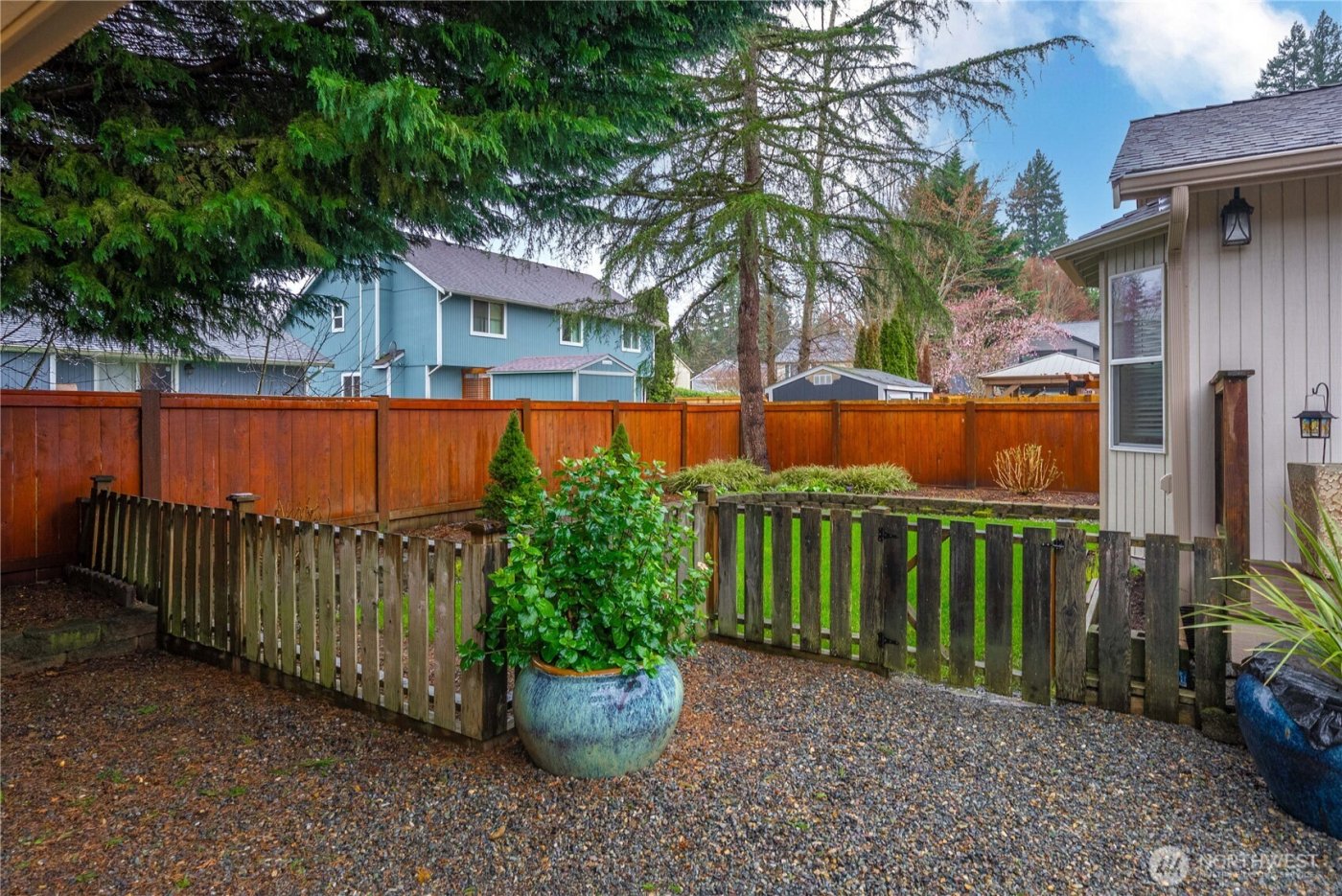 21621 SE 238th Street , Maple Valley, WA 98038-8565