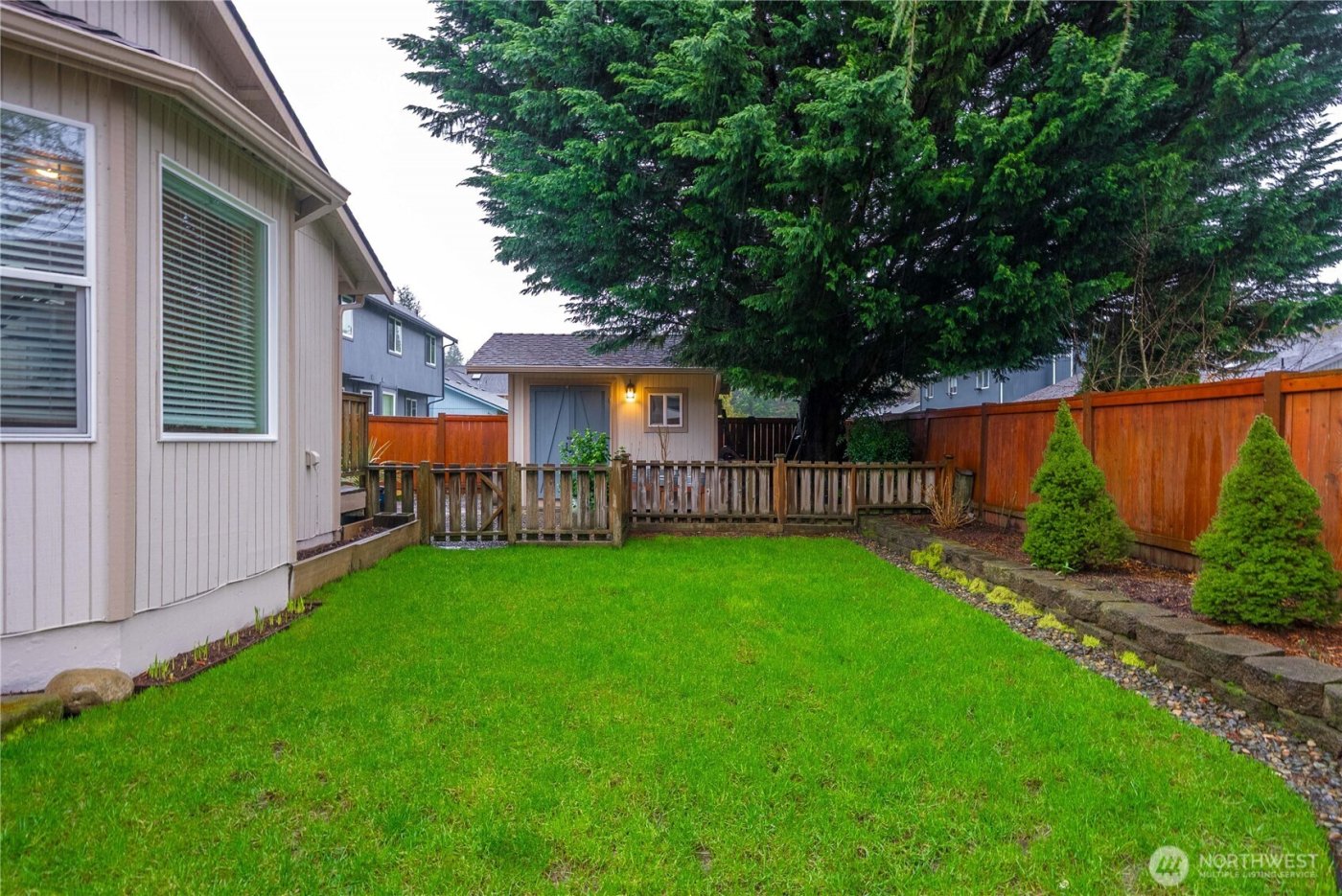21621 SE 238th Street , Maple Valley, WA 98038-8565