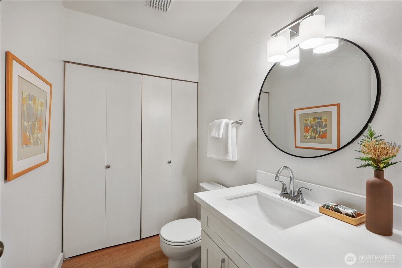 7043 12th Avenue NW, Seattle, WA 98117