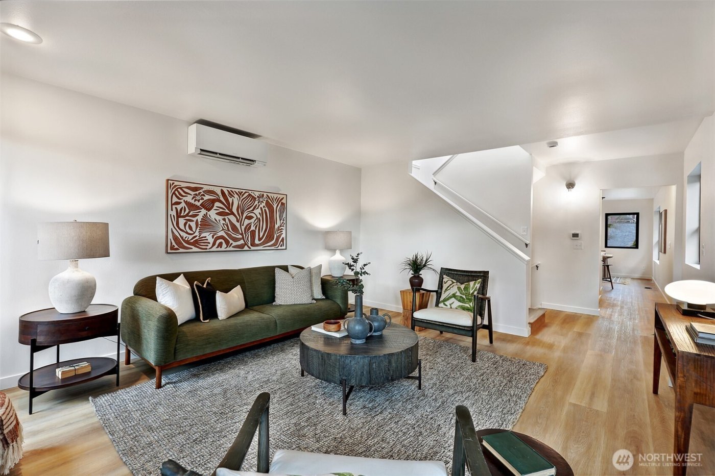 7043 12th Avenue NW, Seattle, WA 98117