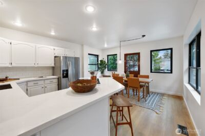 7043 12th Avenue NW, Seattle, WA 98117 - Photo 7