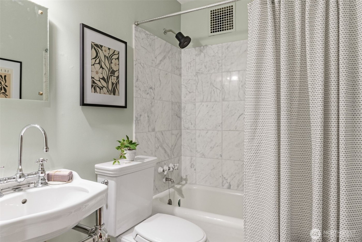 220 W Olympic Place #104, Seattle, WA 98119