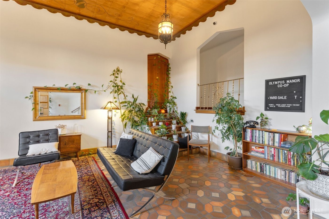 220 W Olympic Place #104, Seattle, WA 98119