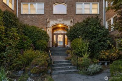 220 W Olympic Place #104, Seattle, WA 98119 - Photo 32