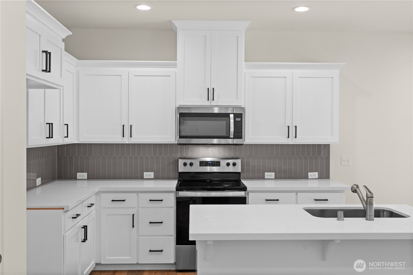 1332 60th Avenue NE, Tacoma, WA 98422