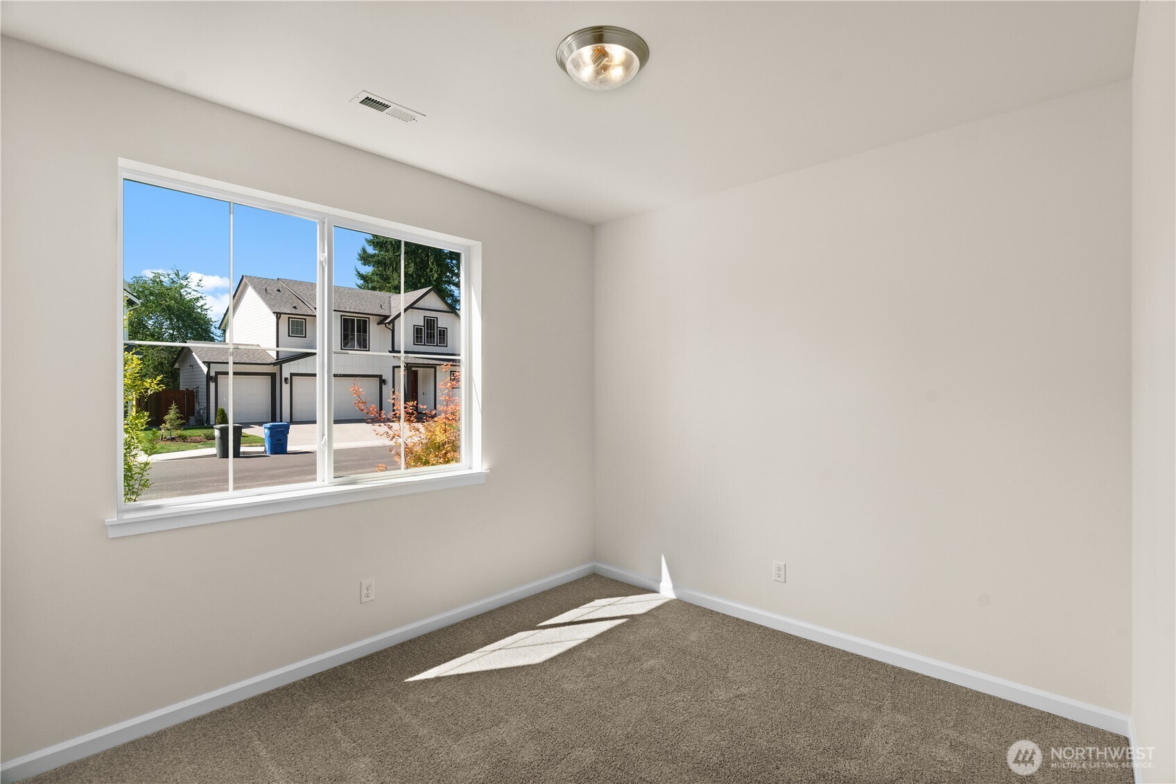 1332 60th Avenue NE, Tacoma, WA 98422