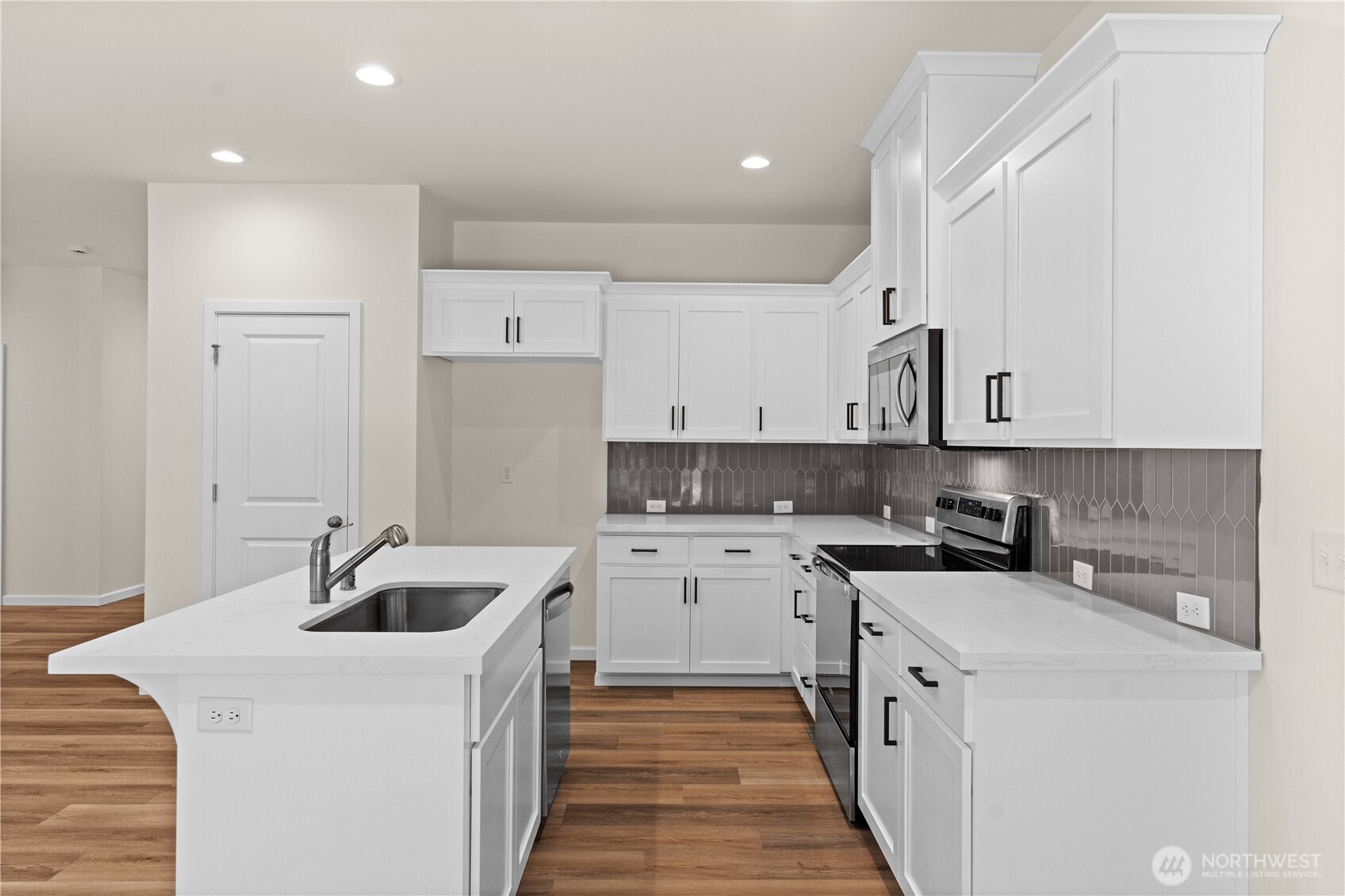 1332 60th Avenue NE, Tacoma, WA 98422