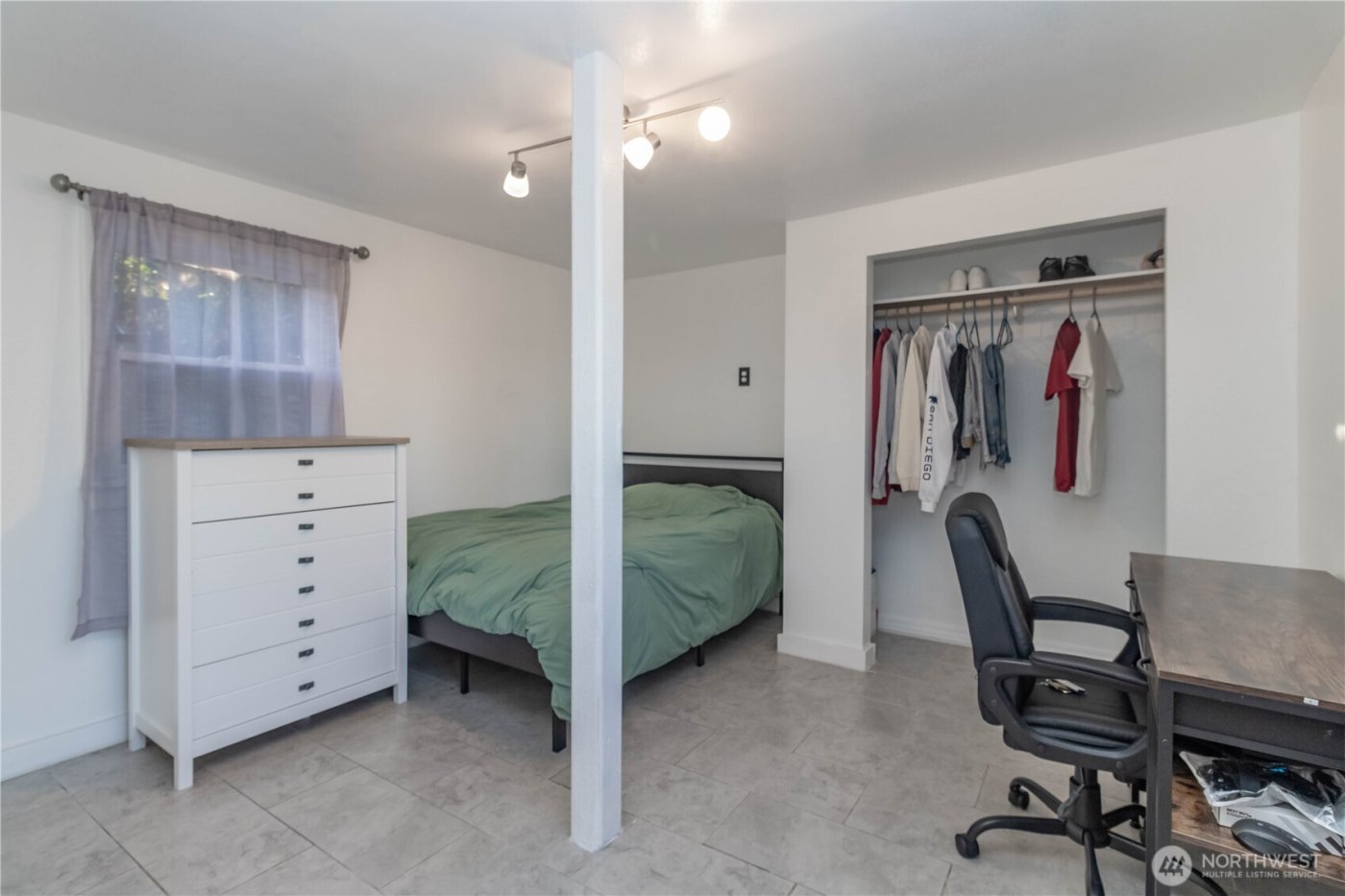 1549 Charleston Beach Road W, Bremerton, WA 98312