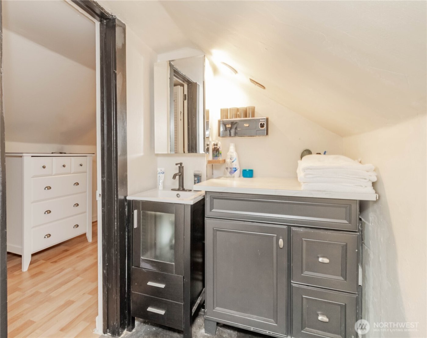 1549 Charleston Beach Road W, Bremerton, WA 98312