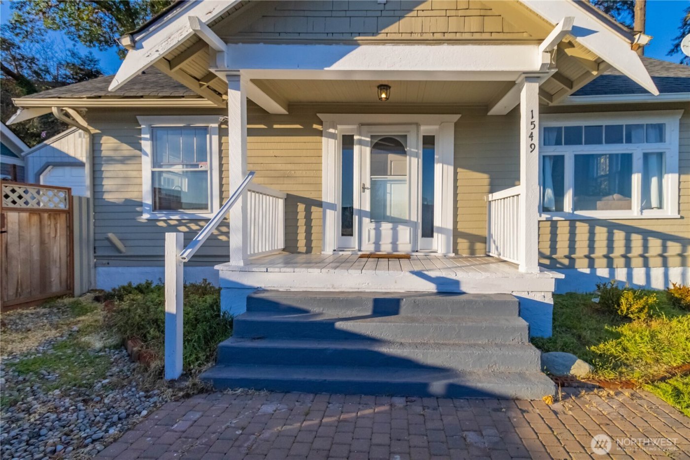 1549 Charleston Beach Road W, Bremerton, WA 98312