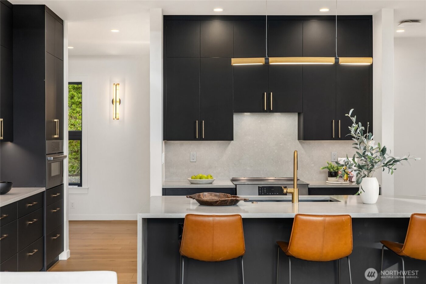 9661 NE Pine Street , Bainbridge Island, WA 98110