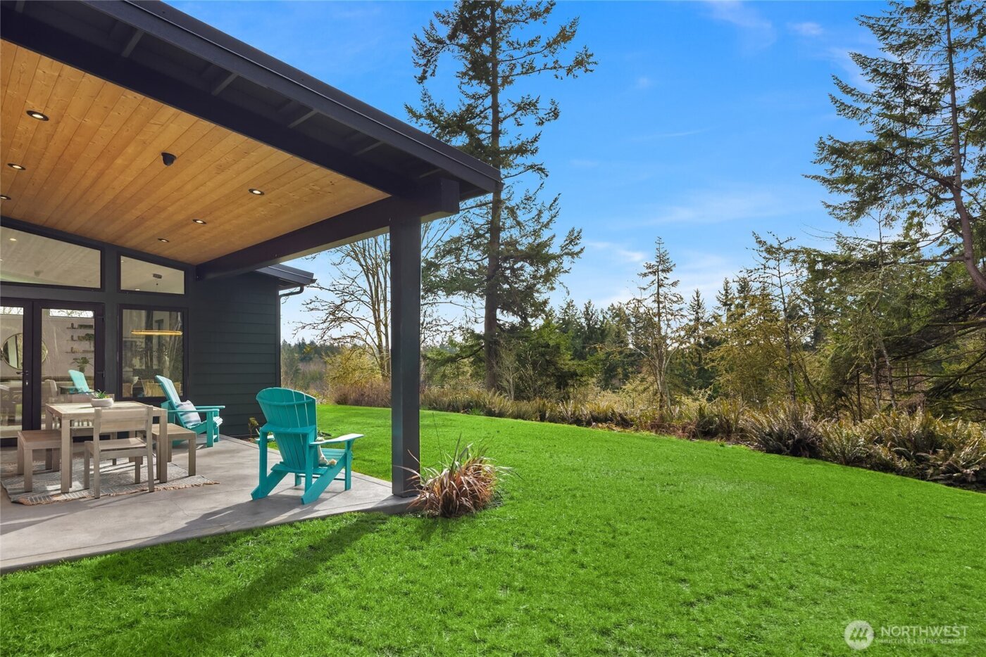 9661 NE Pine Street , Bainbridge Island, WA 98110