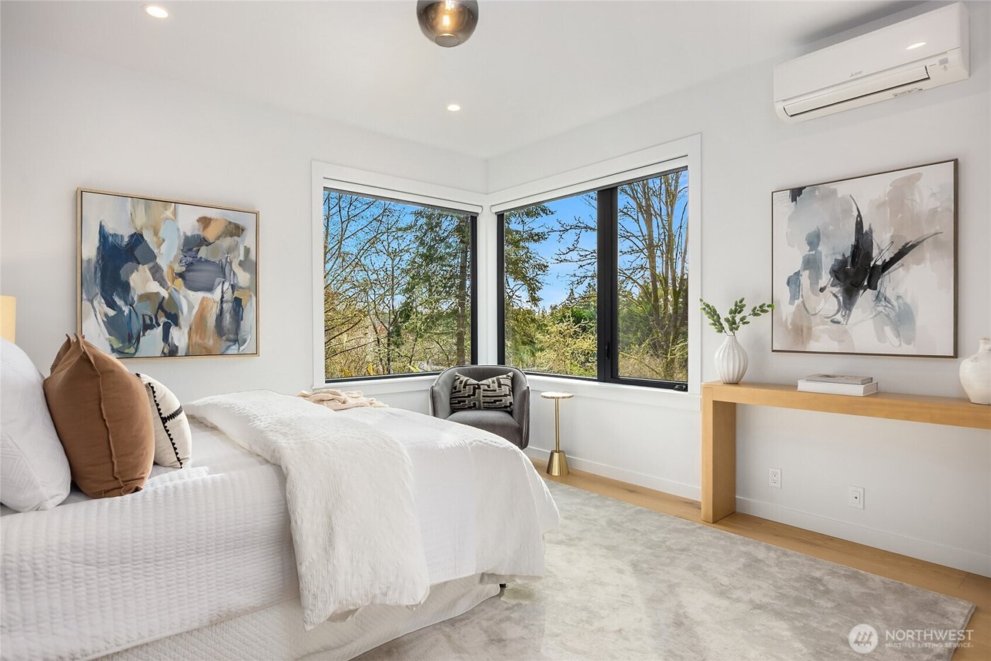 9661 NE Pine Street , Bainbridge Island, WA 98110