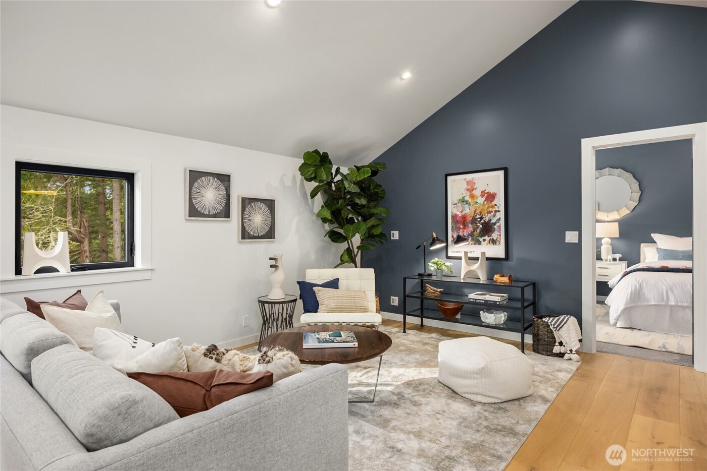 9661 NE Pine Street , Bainbridge Island, WA 98110