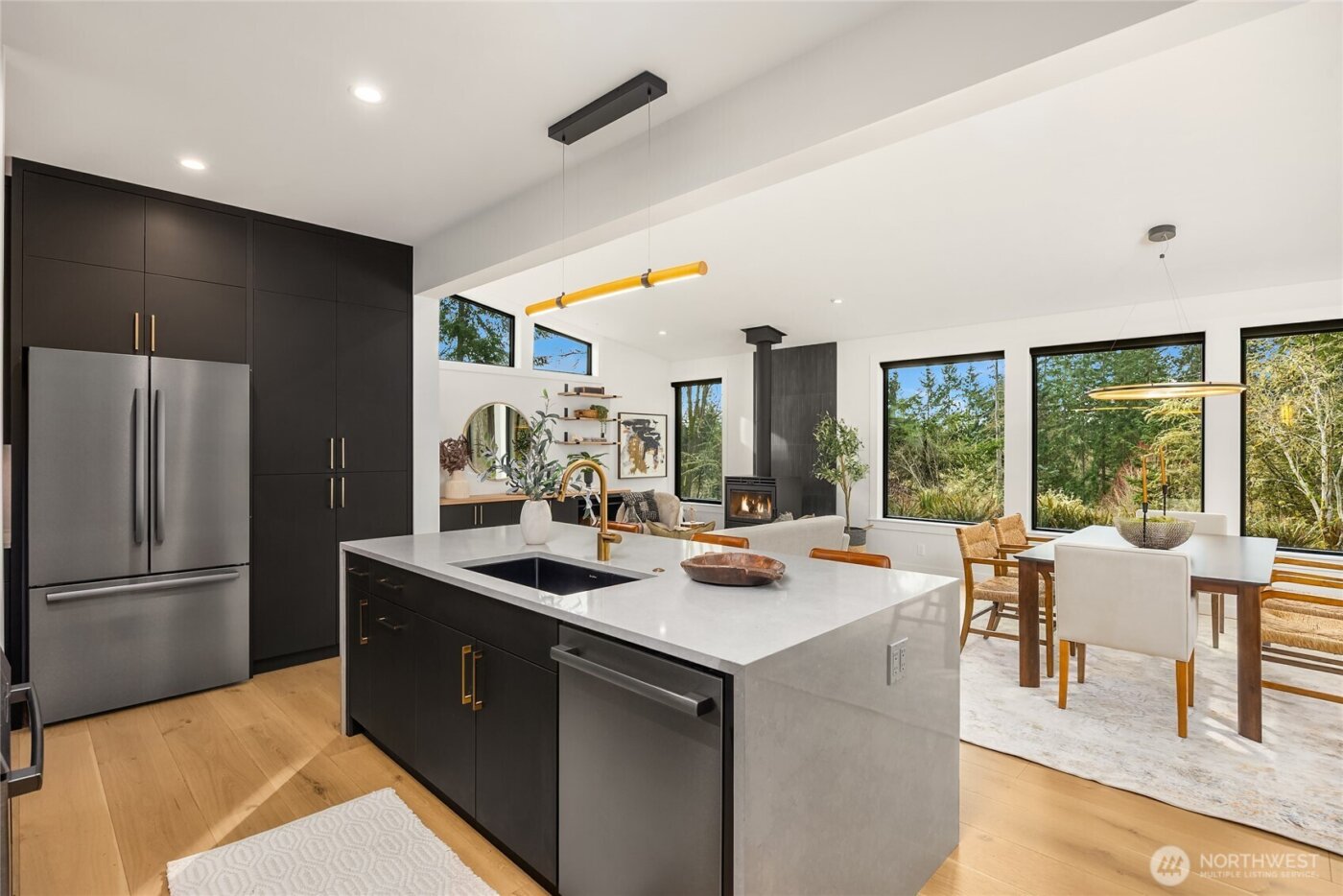 9661 NE Pine Street , Bainbridge Island, WA 98110