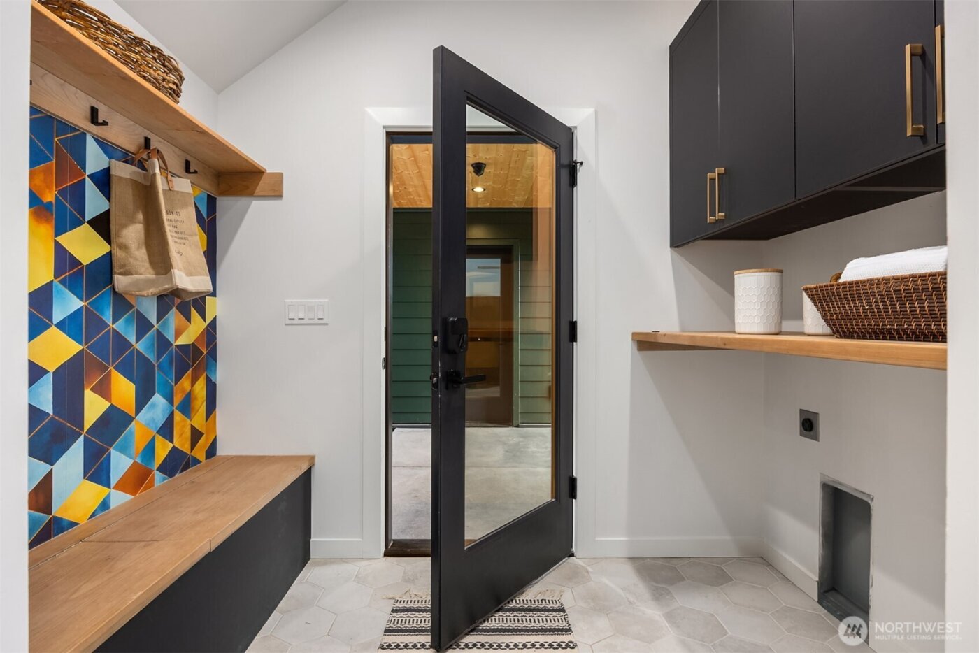 9661 NE Pine Street , Bainbridge Island, WA 98110