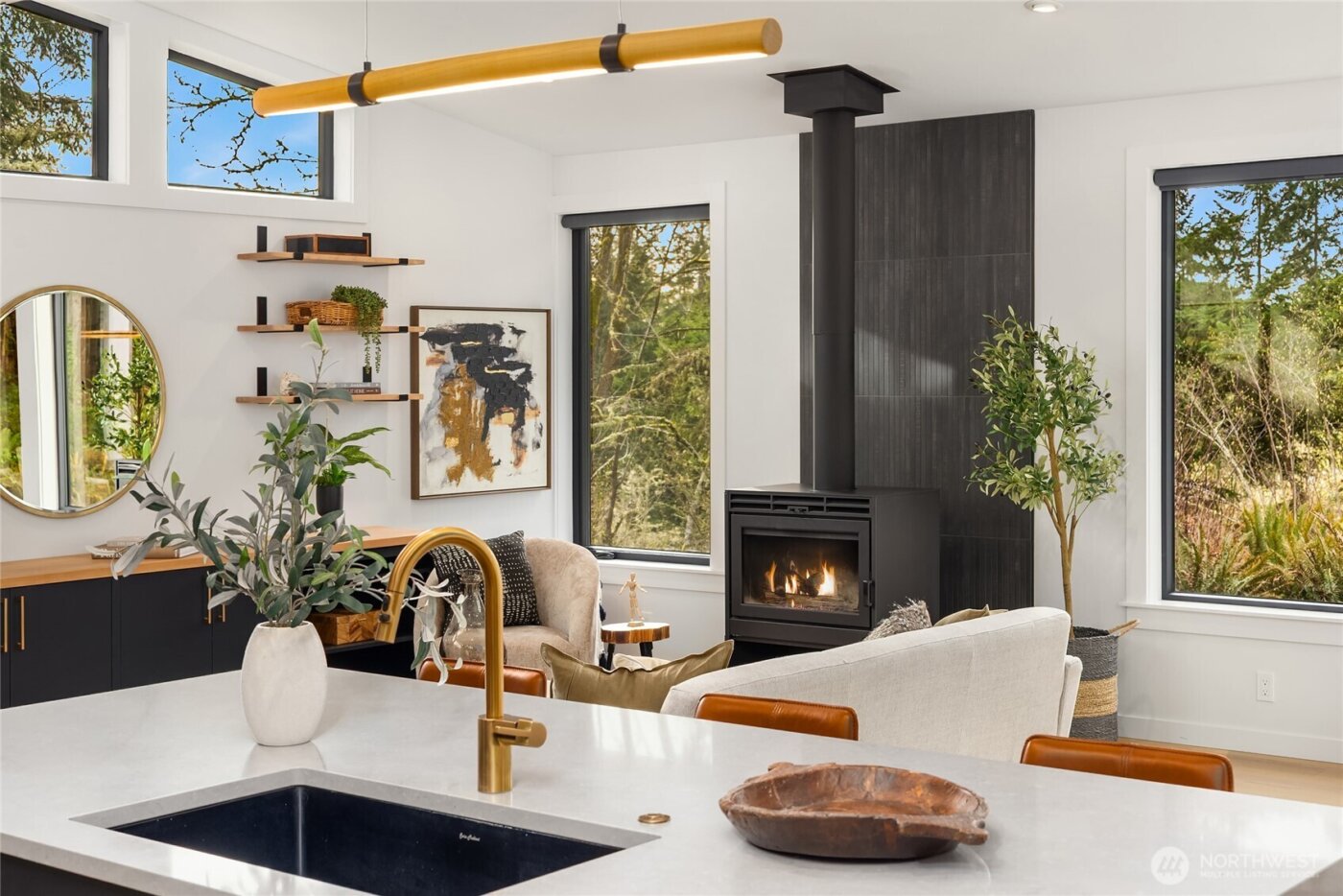 9661 NE Pine Street , Bainbridge Island, WA 98110