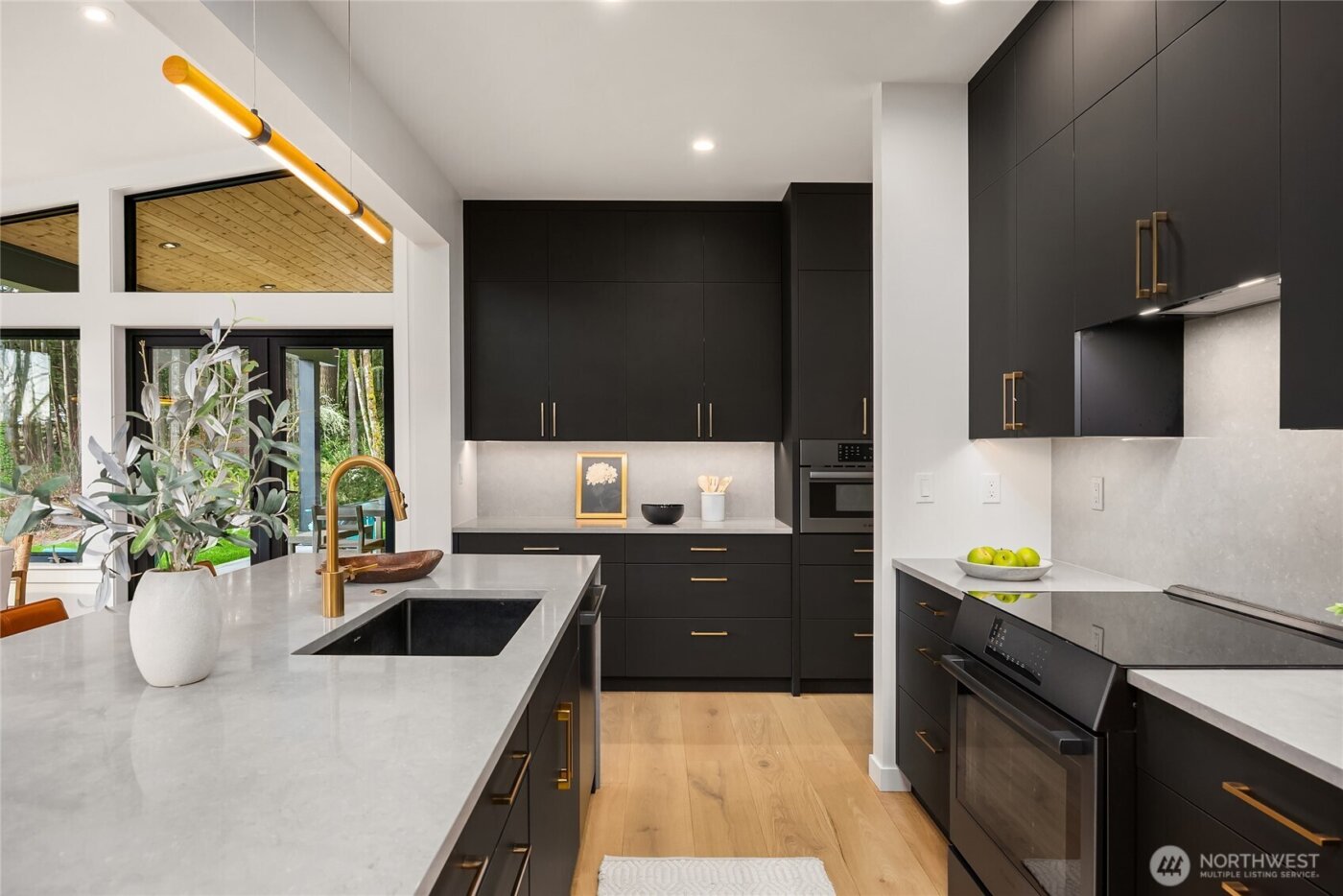 9661 NE Pine Street , Bainbridge Island, WA 98110