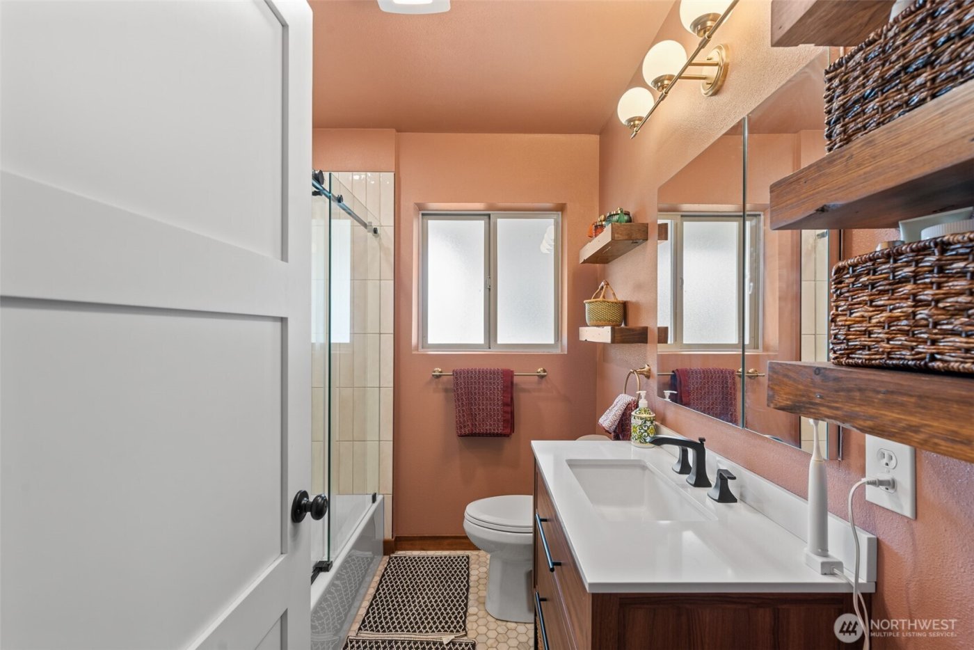 1104 Poplar Avenue , Wenatchee, WA 98801