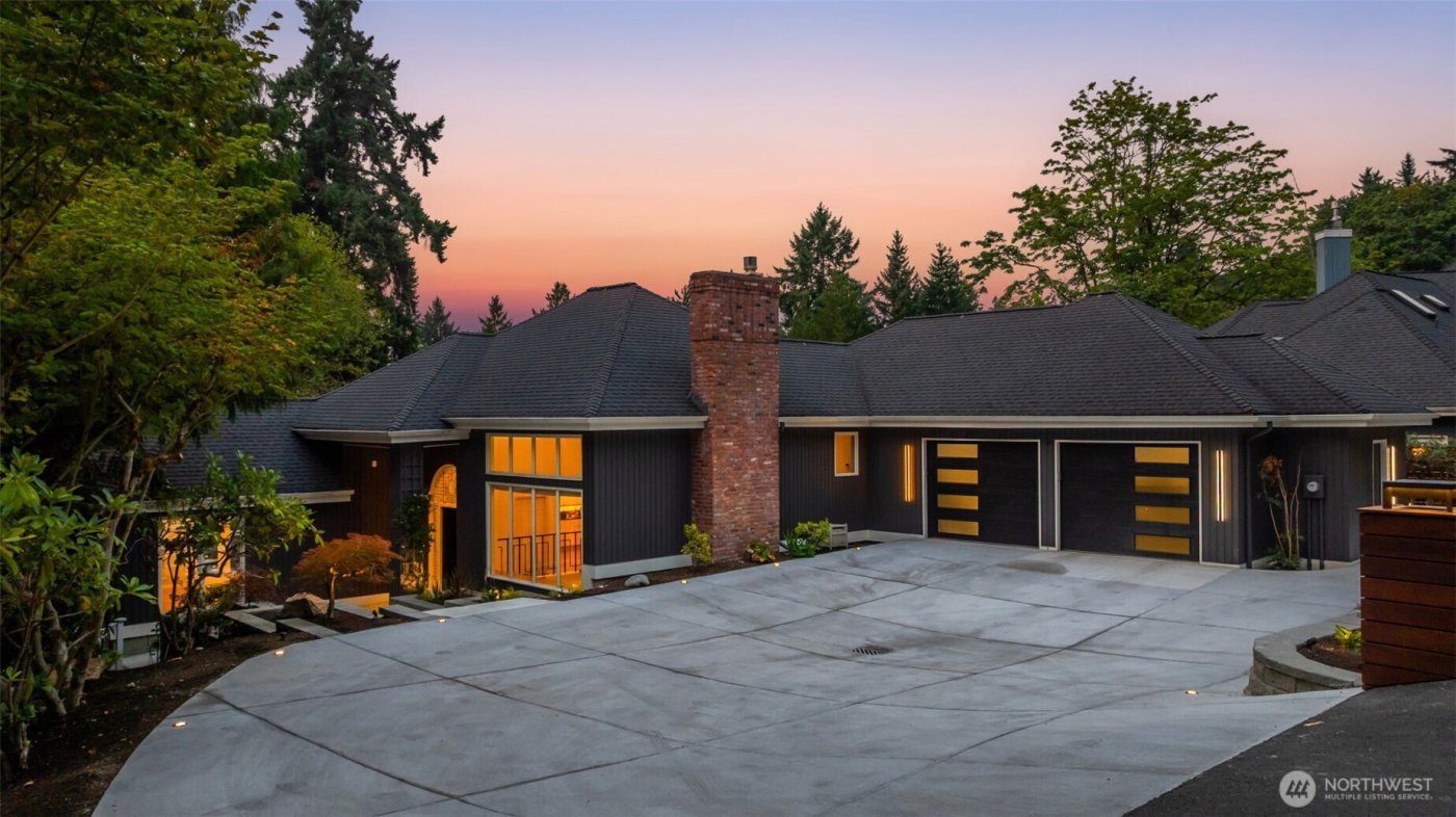 8402 SE 53rd Place , Mercer Island, WA 98040