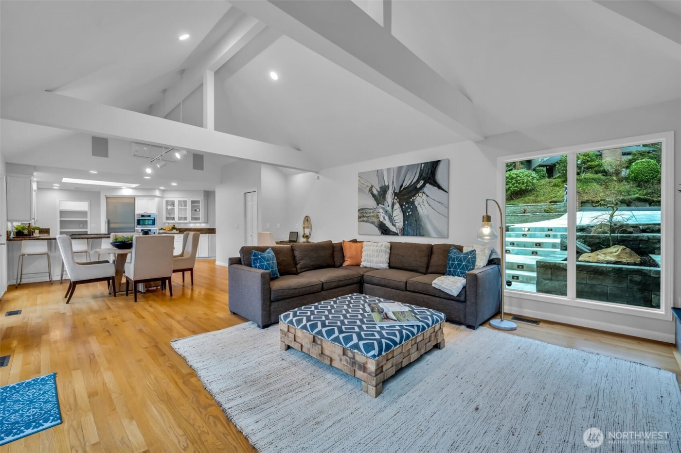 8402 SE 53rd Place , Mercer Island, WA 98040