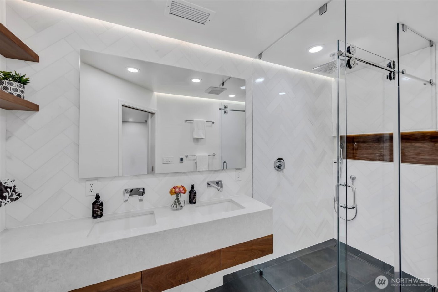 8402 SE 53rd Place , Mercer Island, WA 98040