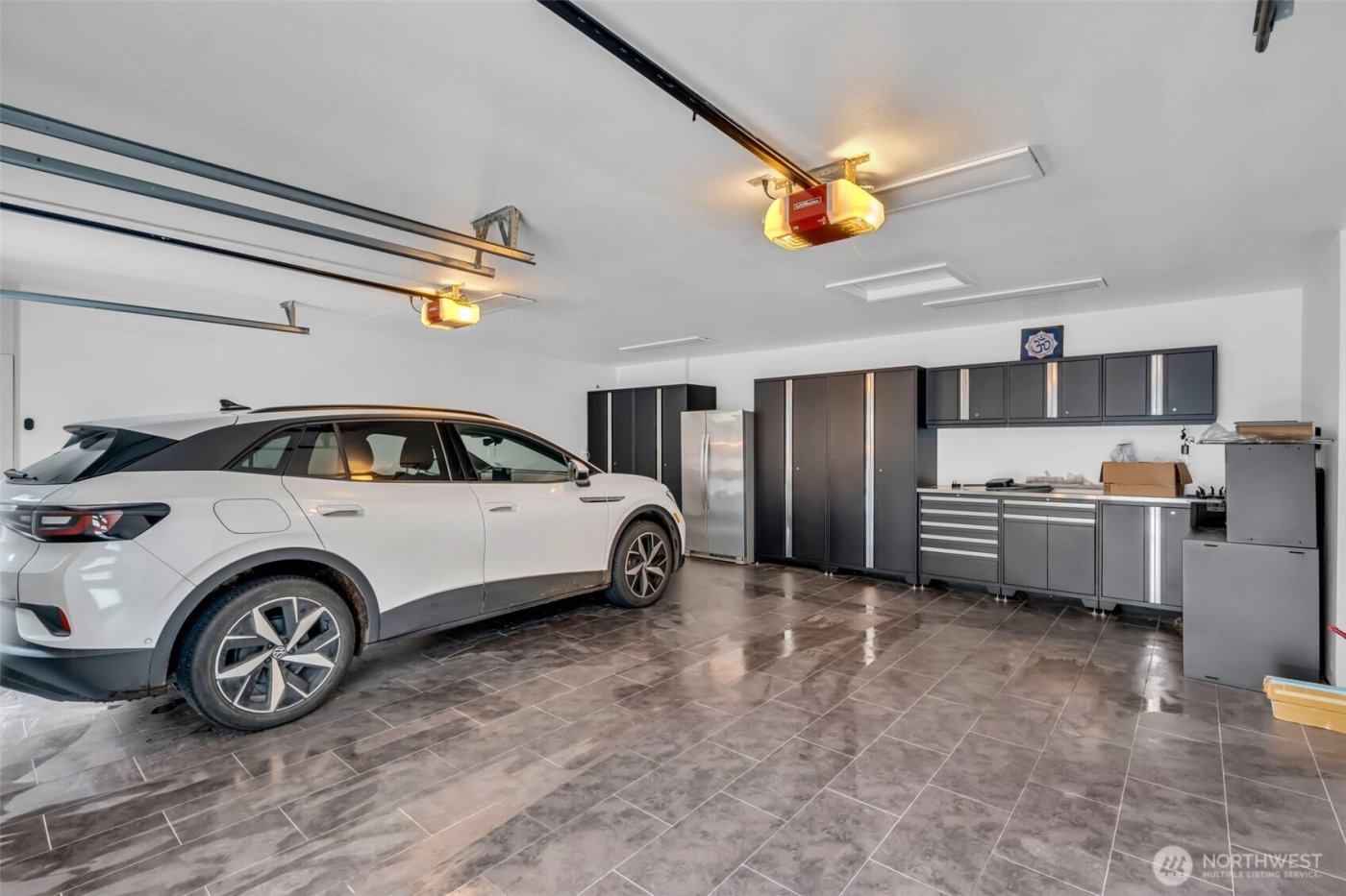 8402 SE 53rd Place , Mercer Island, WA 98040