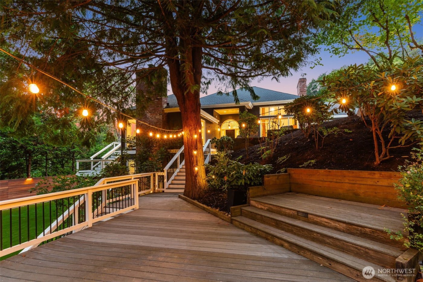 8402 SE 53rd Place , Mercer Island, WA 98040