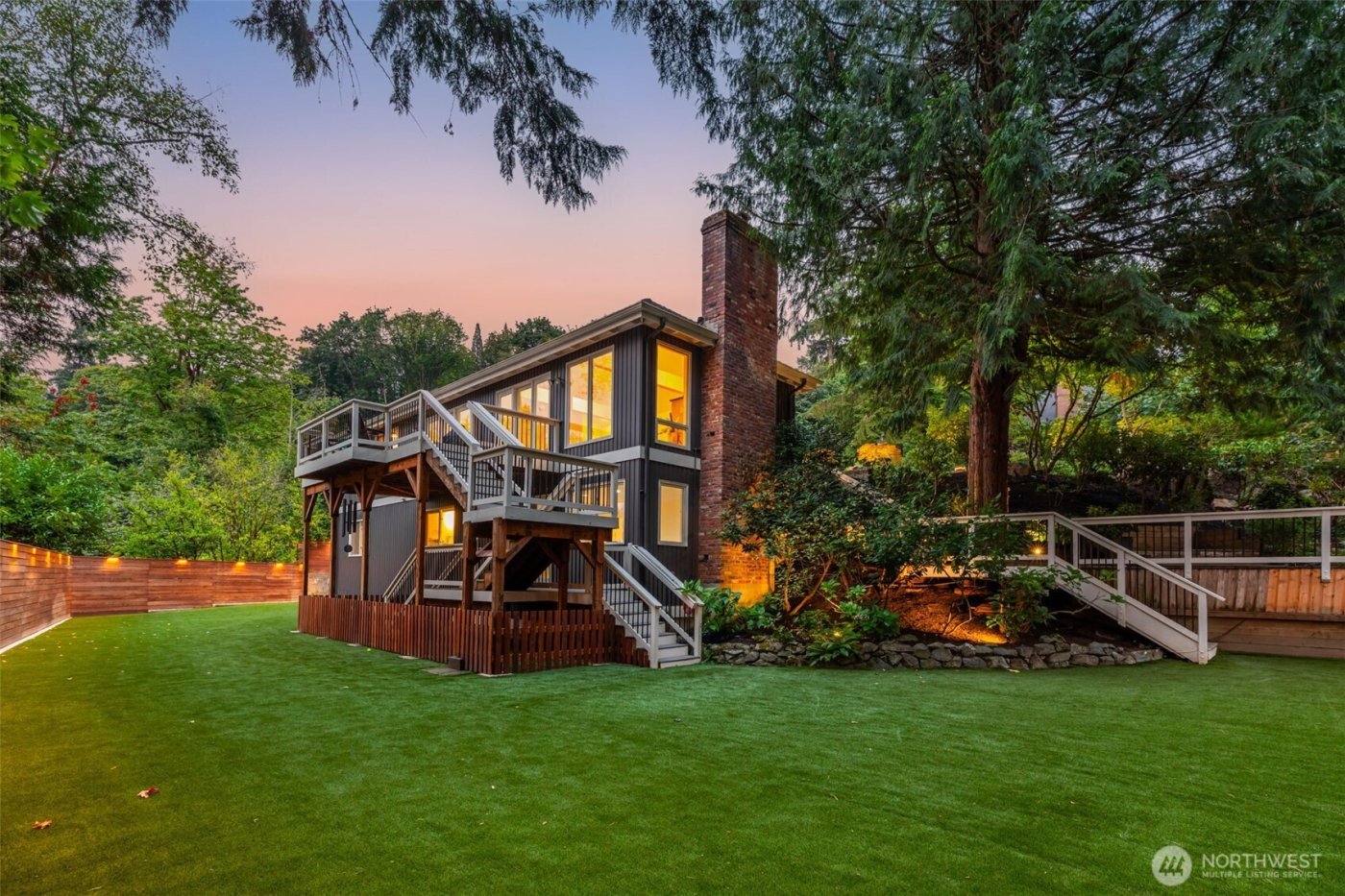 8402 SE 53rd Place , Mercer Island, WA 98040