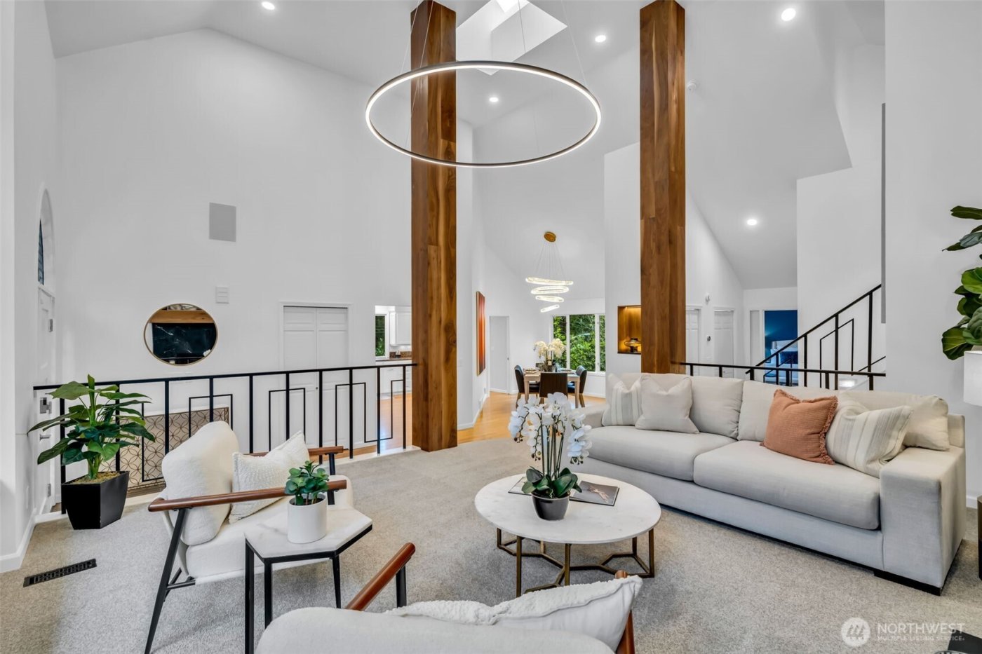 8402 SE 53rd Place , Mercer Island, WA 98040