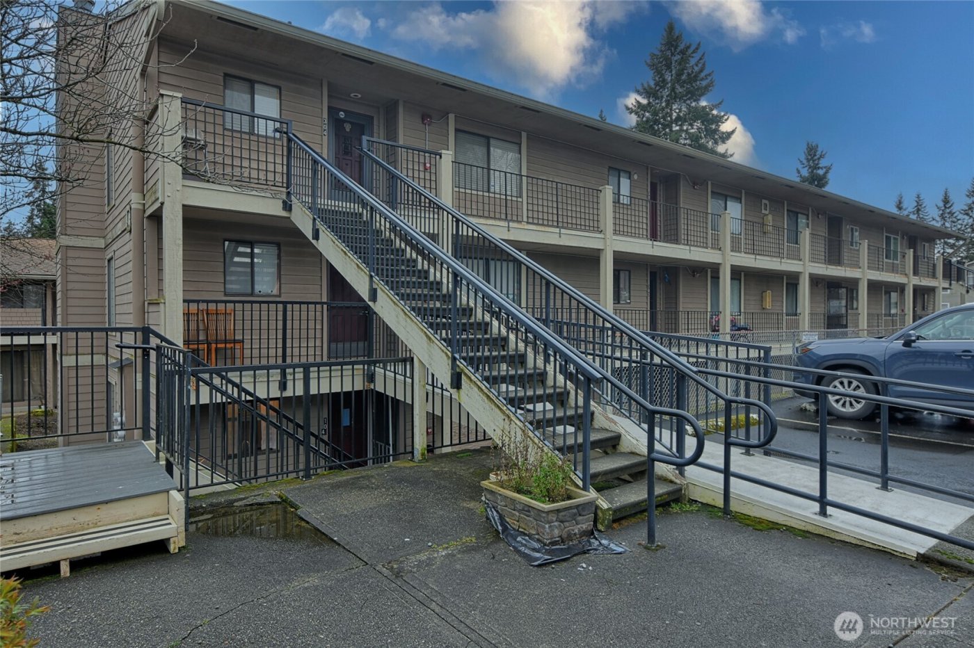 20131 61st Place W #D-104, Lynnwood, WA 98036