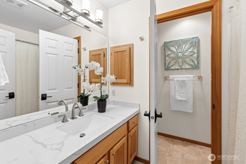 4184 327th Circle NE, Carnation, WA 98014