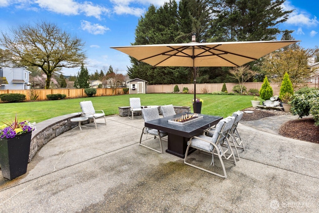 4184 327th Circle NE, Carnation, WA 98014