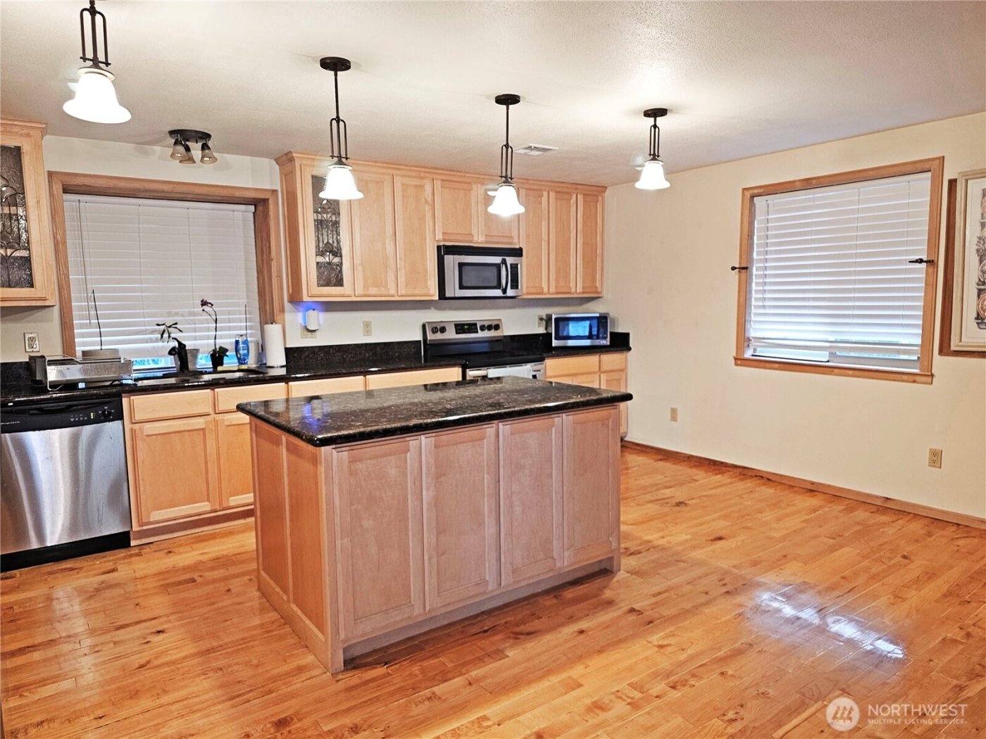 70 Dogwood Lane , Brinnon, WA 98320