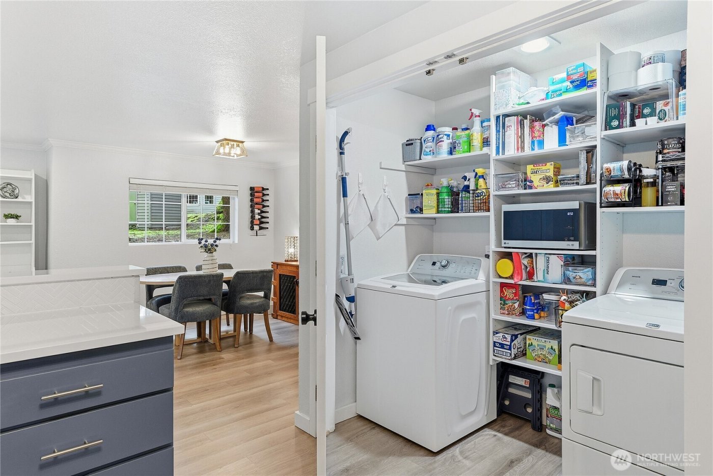 10016 NE 120th Lane #F103, Kirkland, WA 98034